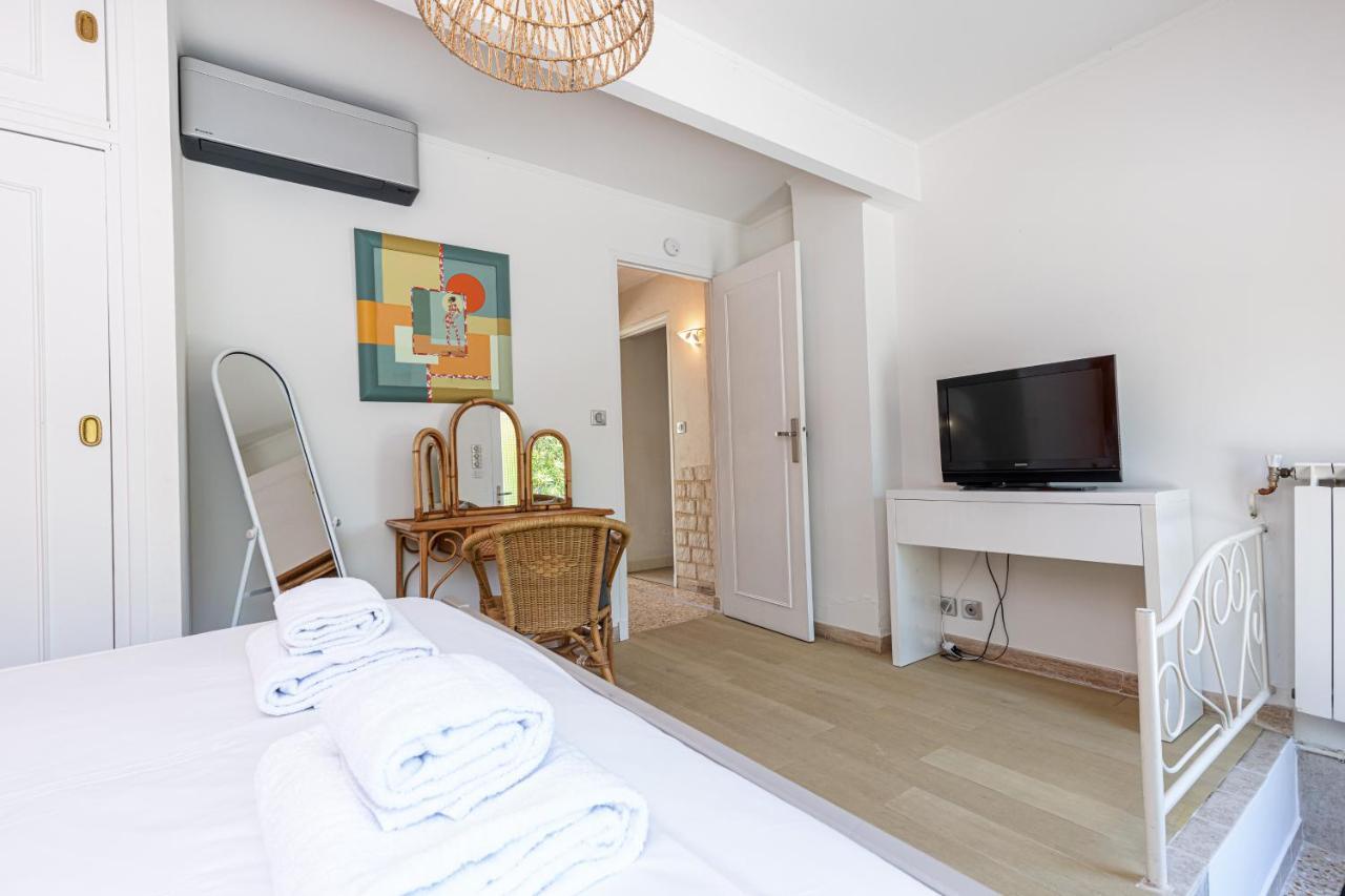 Maison Saint Paul Bnb Ла Кол-сюр-Лу Екстериор снимка