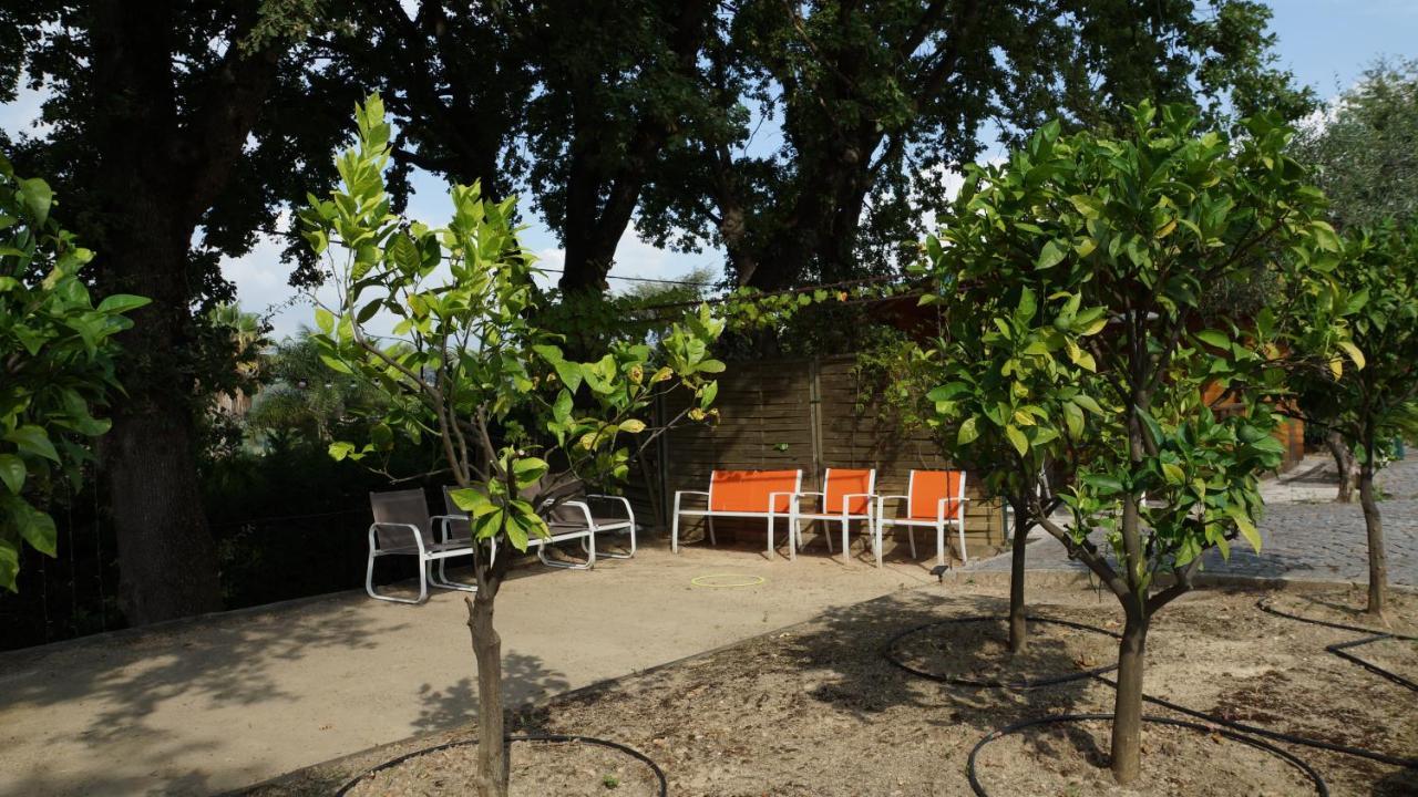 Maison Saint Paul Bnb Ла Кол-сюр-Лу Екстериор снимка