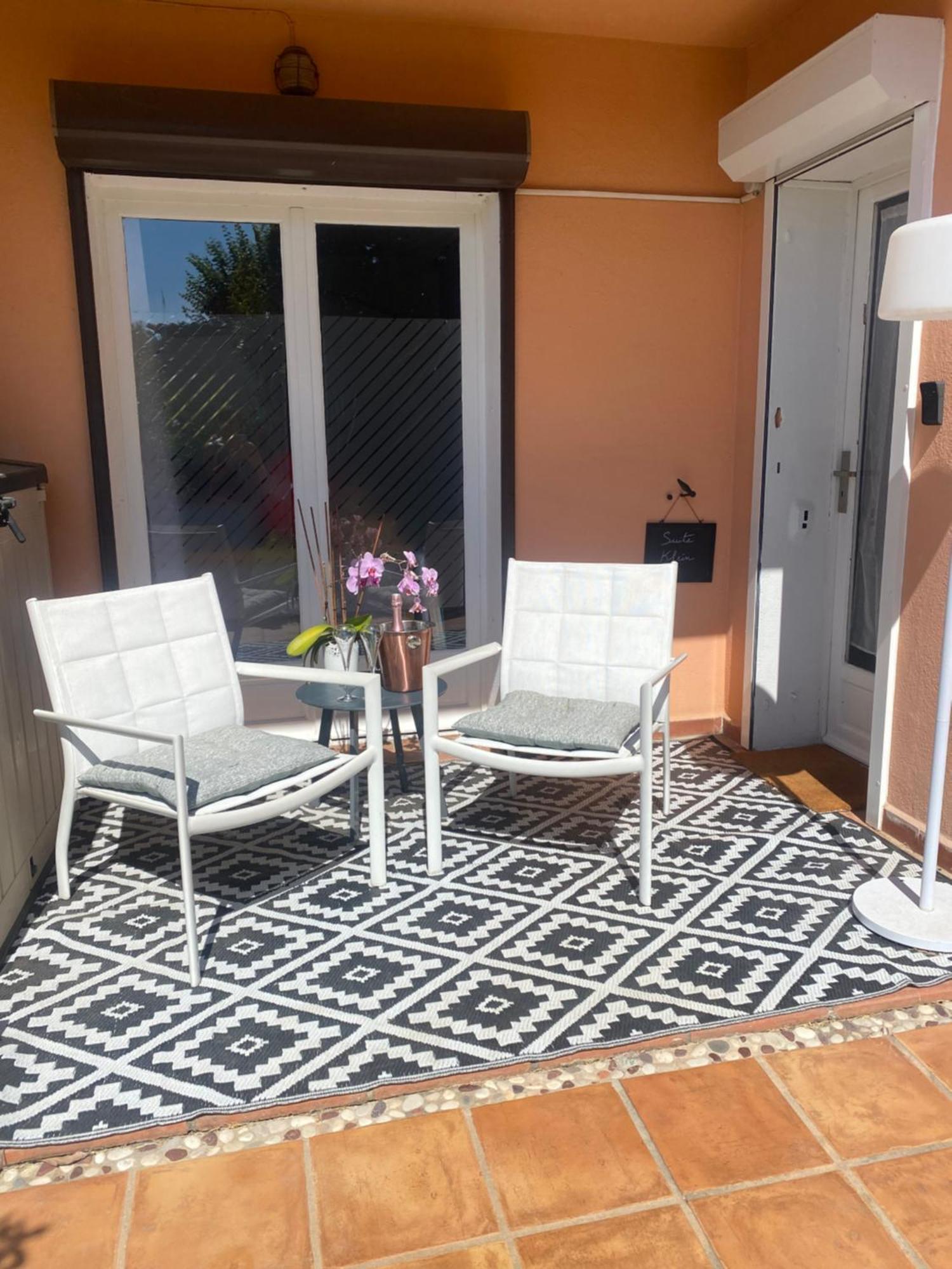 Maison Saint Paul Bnb Ла Кол-сюр-Лу Екстериор снимка